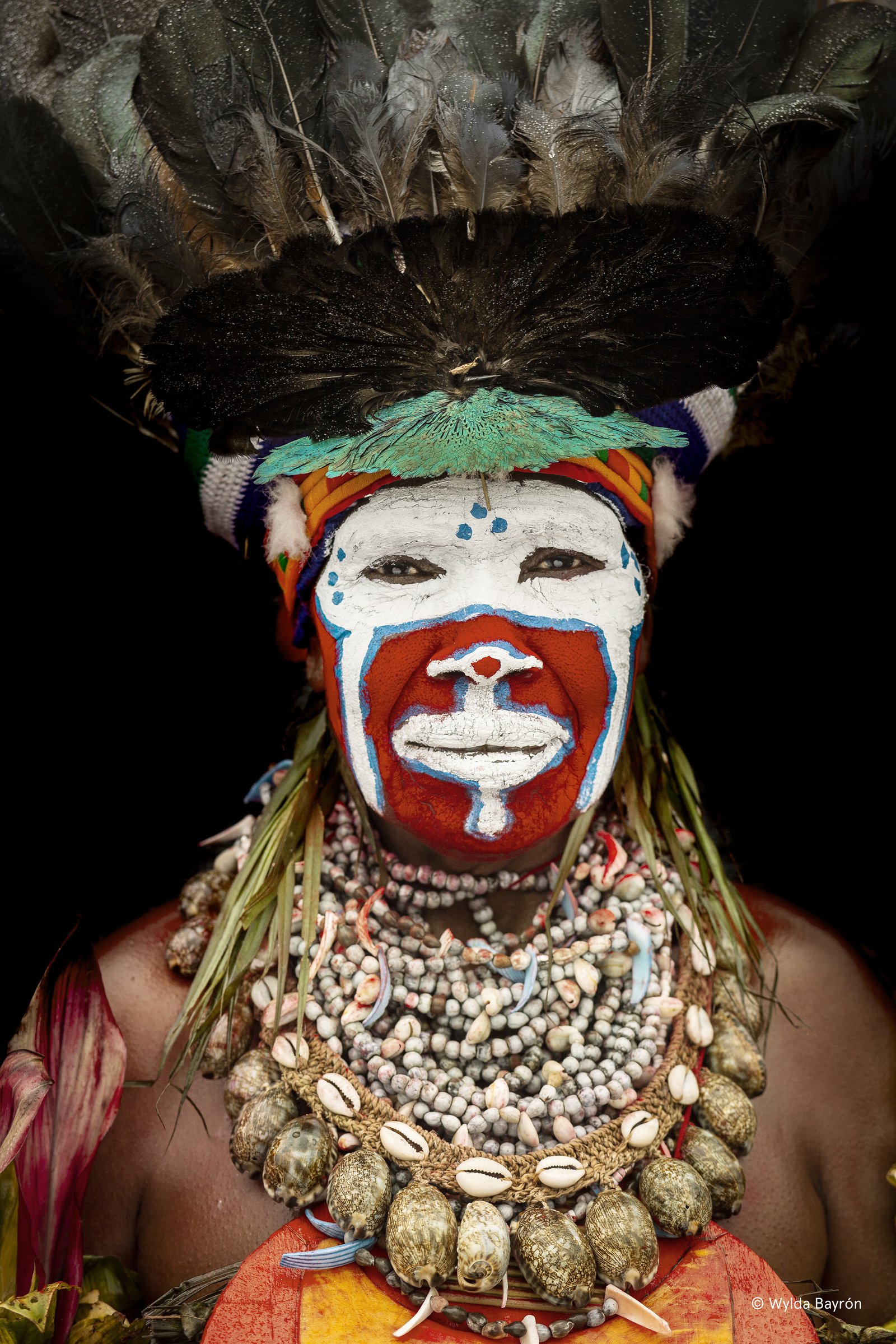 Bilas: Body Adornment from Papua New Guinea